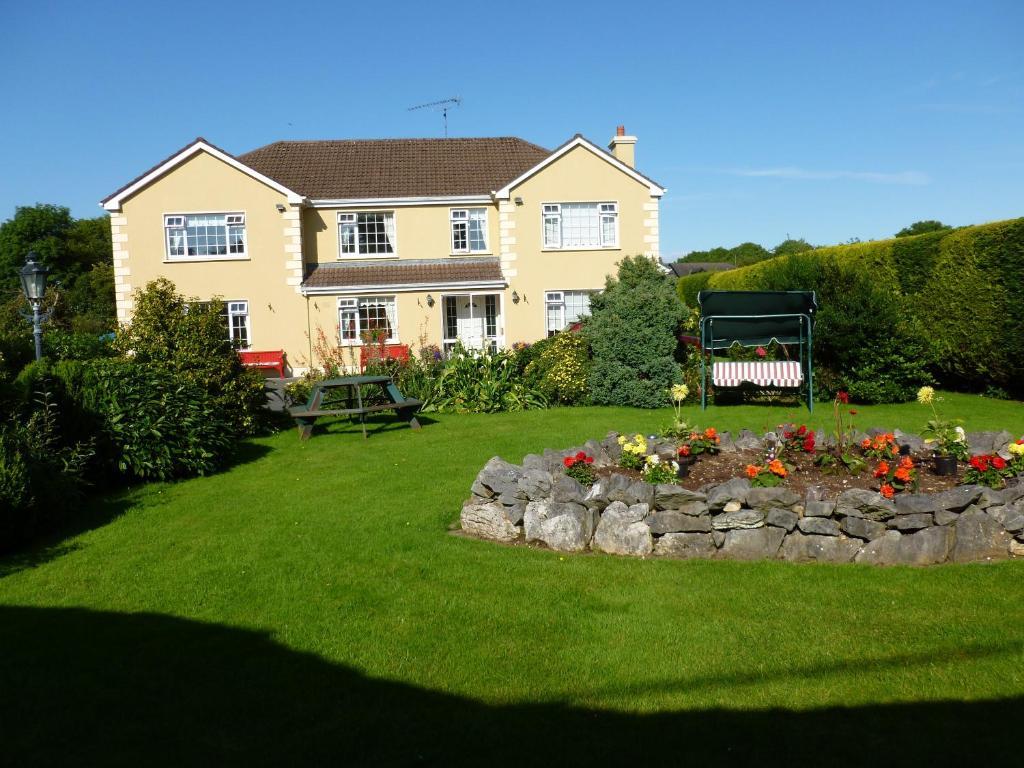 Riverwalk House B&B Oughterard Exterior foto